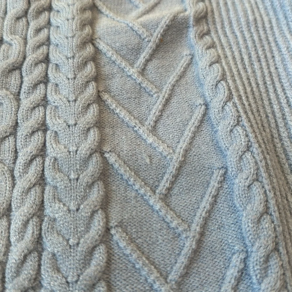 Tahari Blue Cable Knit V-Neck Sweater